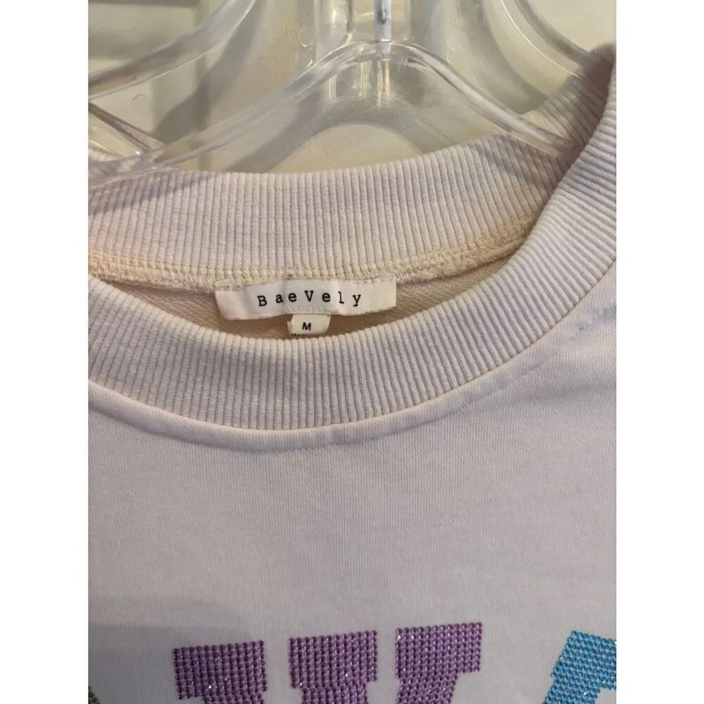 Anthropologie BaeVely Cream Cropped 'Howdy' Sweatshirt with Pastel Lettering - Picture 3 of 5